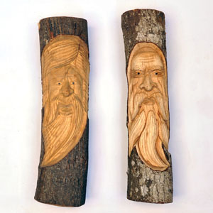 Forest man in tree trunk, unvarnished, full (50cm)