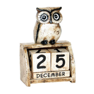 Owl on calendar - large