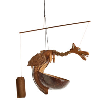 Dragon bird feeder